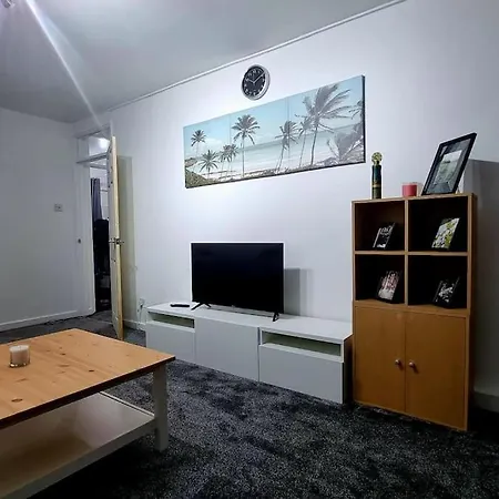 1 Bed Flat With Free Parking In E13 Apartment London Exterior photo