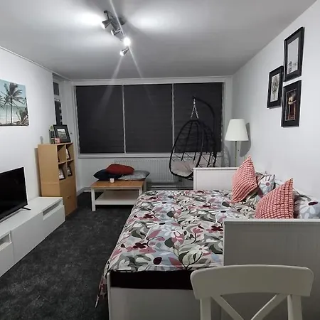 1 Bed Flat With Free Parking In E13 Apartment London Exterior photo